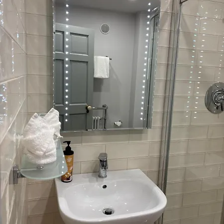 The Fincourt Oldcastle