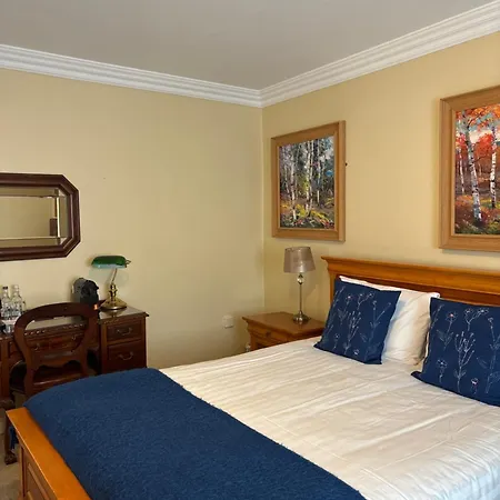 Frühstückspension The Fincourt 3*