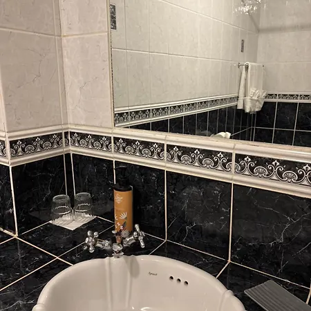 The Fincourt Oldcastle