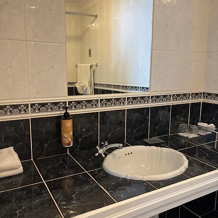 The Fincourt Frühstückspension 3*